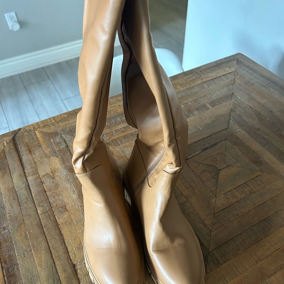 Brand new size 9 tan boots. Stylish and cozy. - Picture 2 of 4